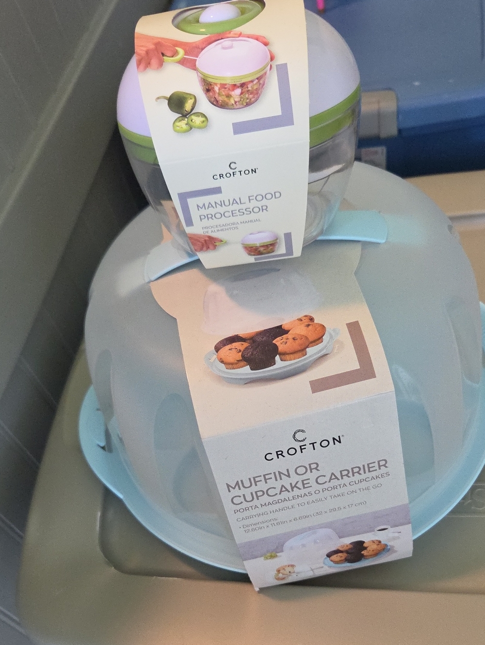 Croton Light Blue Muffin & Cupcake Carrier with Manual Food Processor Bundle